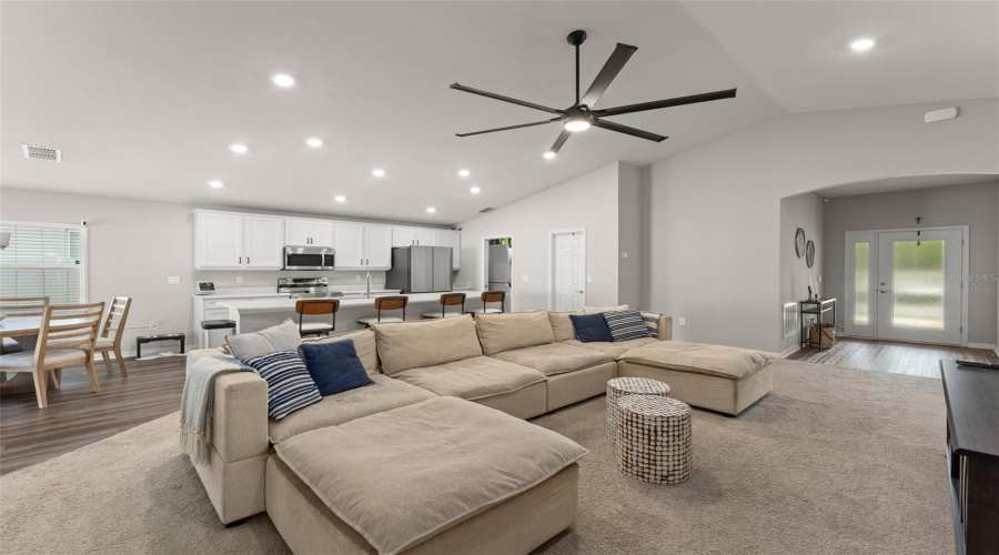 DAVENPORT, Florida 33837, 4 Bedrooms Bedrooms, ,2 BathroomsBathrooms,Residential,For Sale,MOUNTAIN FLOWER,0,MFRO6411570