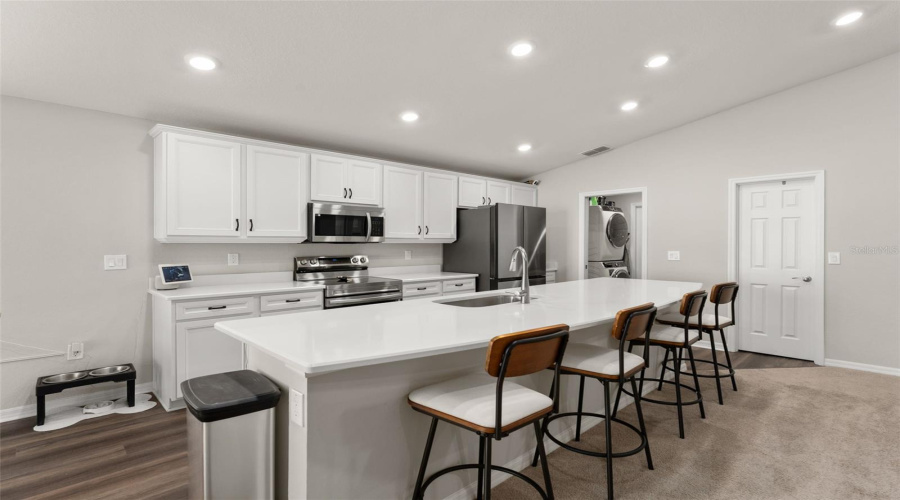 DAVENPORT, Florida 33837, 4 Bedrooms Bedrooms, ,2 BathroomsBathrooms,Residential,For Sale,MOUNTAIN FLOWER,0,MFRO6411570