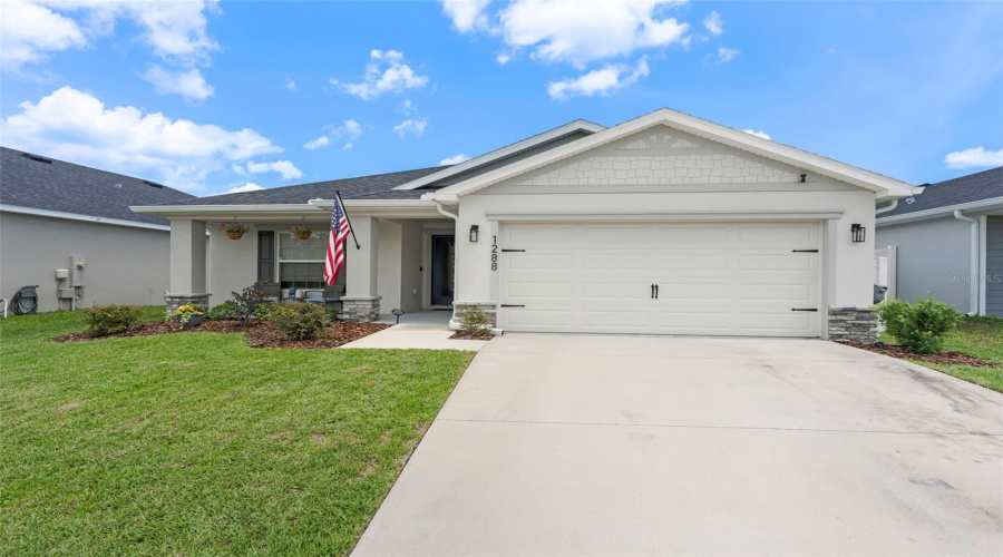 DAVENPORT, Florida 33837, 4 Bedrooms Bedrooms, ,2 BathroomsBathrooms,Residential,For Sale,MOUNTAIN FLOWER,0,MFRO6411570