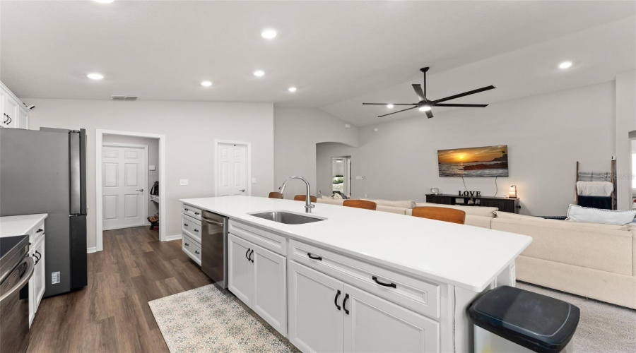 DAVENPORT, Florida 33837, 4 Bedrooms Bedrooms, ,2 BathroomsBathrooms,Residential,For Sale,MOUNTAIN FLOWER,0,MFRO6411570