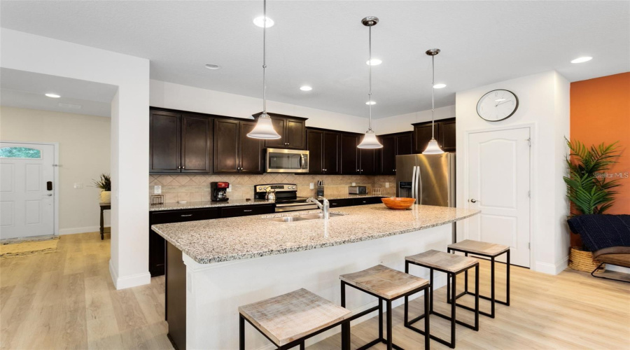 KISSIMMEE, Florida 34747, 5 Bedrooms Bedrooms, ,4 BathroomsBathrooms,Residential,For Sale,ADRIATICO,0,MFRO6411777