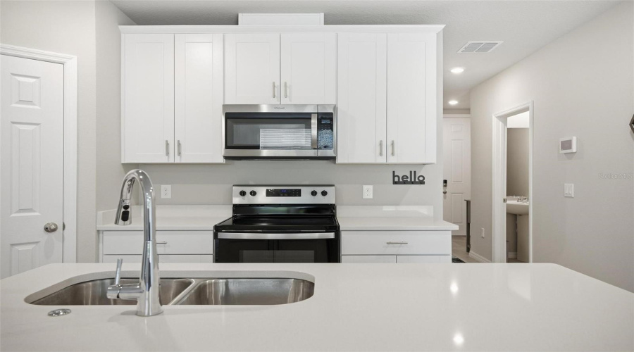 DAVENPORT, Florida 33896, 3 Bedrooms Bedrooms, ,2 BathroomsBathrooms,Residential,For Sale,LEGACY,0,MFRFC318867