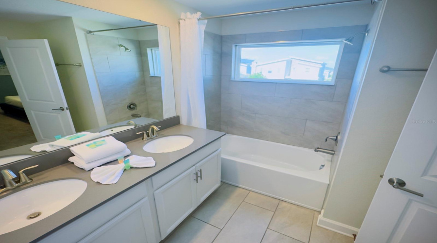 CHAMPIONS GATE, Florida 33896, 4 Bedrooms Bedrooms, ,3 BathroomsBathrooms,Residential,For Sale,CHALLENGE DR,0,MFRO6410566