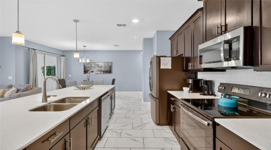DAVENPORT, Florida 33896, 4 Bedrooms Bedrooms, ,3 BathroomsBathrooms,Residential,For Sale,STINGER,0,MFRO6411287