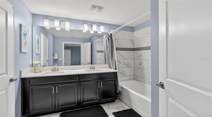 DAVENPORT, Florida 33896, 4 Bedrooms Bedrooms, ,3 BathroomsBathrooms,Residential,For Sale,STINGER,0,MFRO6411287