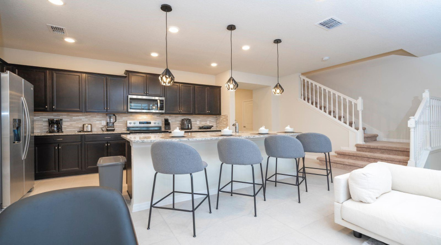 DAVENPORT, Florida 33897, 5 Bedrooms Bedrooms, ,4 BathroomsBathrooms,Residential,For Sale,LANA,0,MFRO6411079
