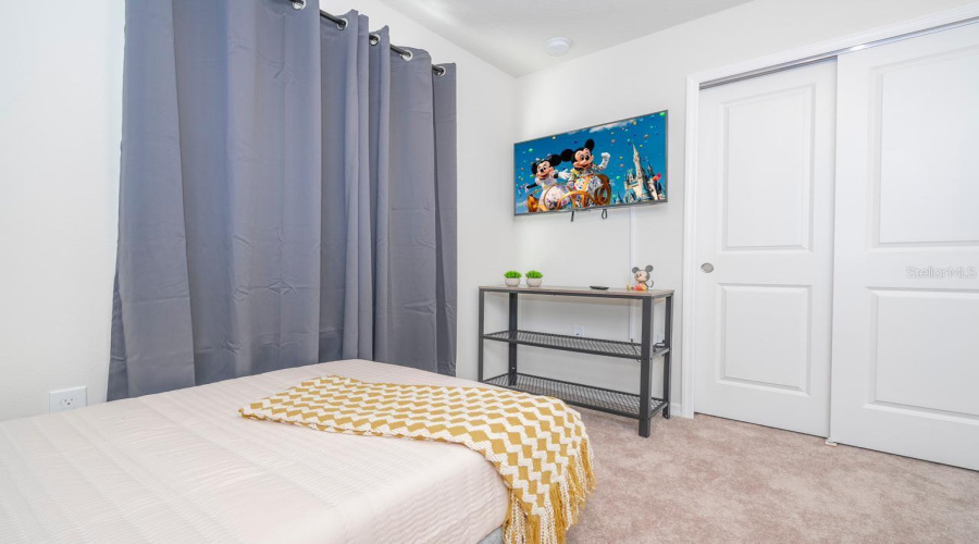 DAVENPORT, Florida 33897, 5 Bedrooms Bedrooms, ,4 BathroomsBathrooms,Residential,For Sale,LANA,0,MFRO6411079