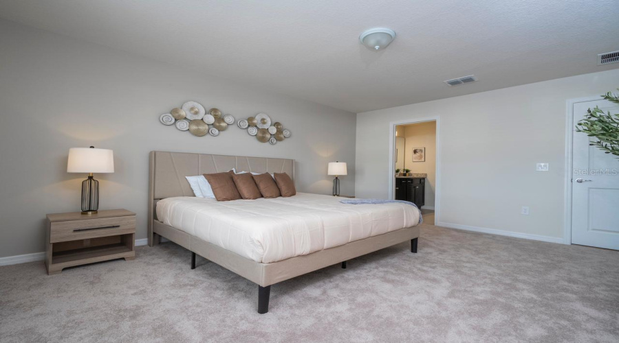 DAVENPORT, Florida 33897, 5 Bedrooms Bedrooms, ,4 BathroomsBathrooms,Residential,For Sale,LANA,0,MFRO6411079
