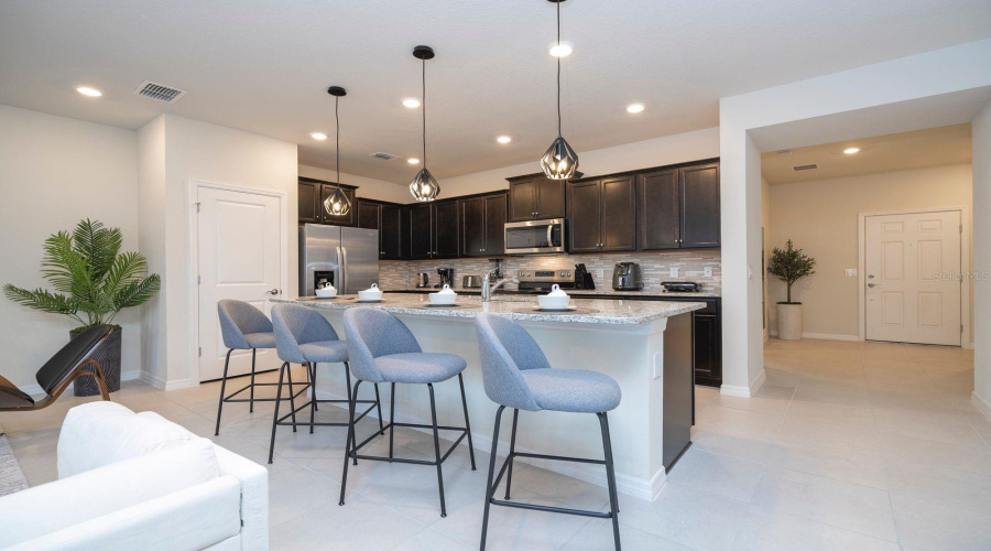 DAVENPORT, Florida 33897, 5 Bedrooms Bedrooms, ,4 BathroomsBathrooms,Residential,For Sale,LANA,0,MFRO6411079