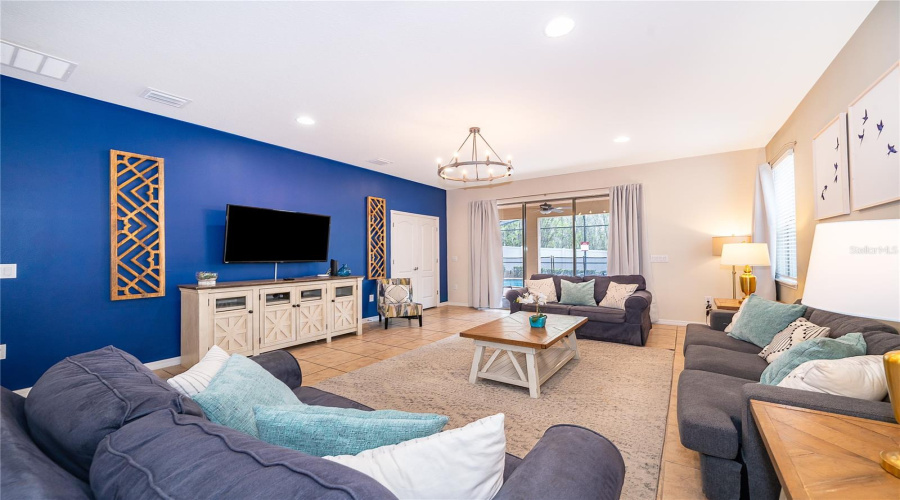 KISSIMMEE, Florida 34747, 7 Bedrooms Bedrooms, ,5 BathroomsBathrooms,Residential,For Sale,NICE,0,MFRO6411765