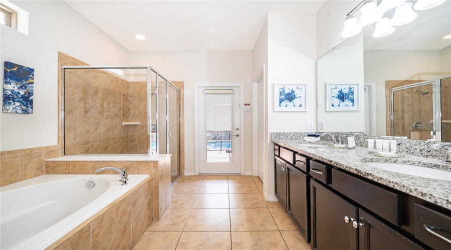KISSIMMEE, Florida 34747, 7 Bedrooms Bedrooms, ,5 BathroomsBathrooms,Residential,For Sale,NICE,0,MFRO6411765
