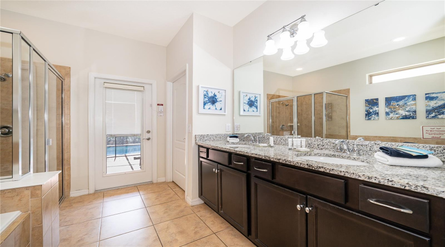 KISSIMMEE, Florida 34747, 7 Bedrooms Bedrooms, ,5 BathroomsBathrooms,Residential,For Sale,NICE,0,MFRO6411765
