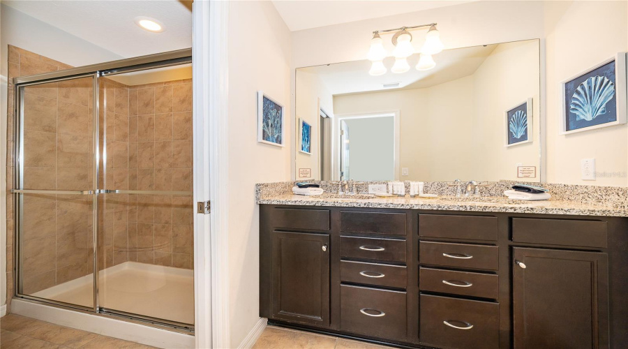 KISSIMMEE, Florida 34747, 7 Bedrooms Bedrooms, ,5 BathroomsBathrooms,Residential,For Sale,NICE,0,MFRO6411765