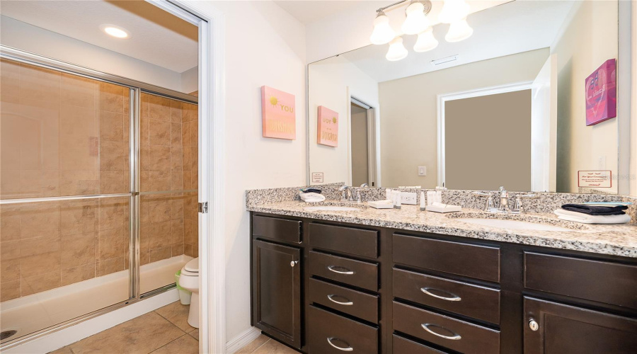 KISSIMMEE, Florida 34747, 7 Bedrooms Bedrooms, ,5 BathroomsBathrooms,Residential,For Sale,NICE,0,MFRO6411765