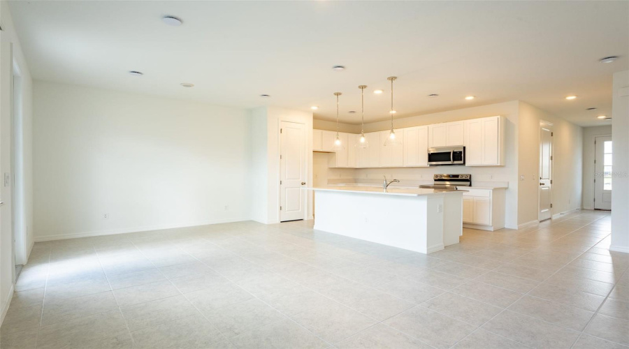 DAVENPORT, Florida 33896, 3 Bedrooms Bedrooms, ,2 BathroomsBathrooms,Residential,For Sale,PLANTATION,0,MFRS5150798