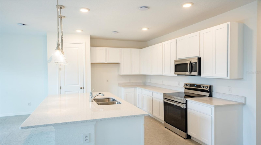 DAVENPORT, Florida 33896, 3 Bedrooms Bedrooms, ,2 BathroomsBathrooms,Residential,For Sale,PLANTATION,0,MFRS5150798