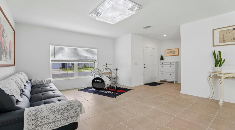 DAVENPORT, Florida 33897, 4 Bedrooms Bedrooms, ,2 BathroomsBathrooms,Residential,For Sale,COSTA BLANCA,0,MFRO6410948
