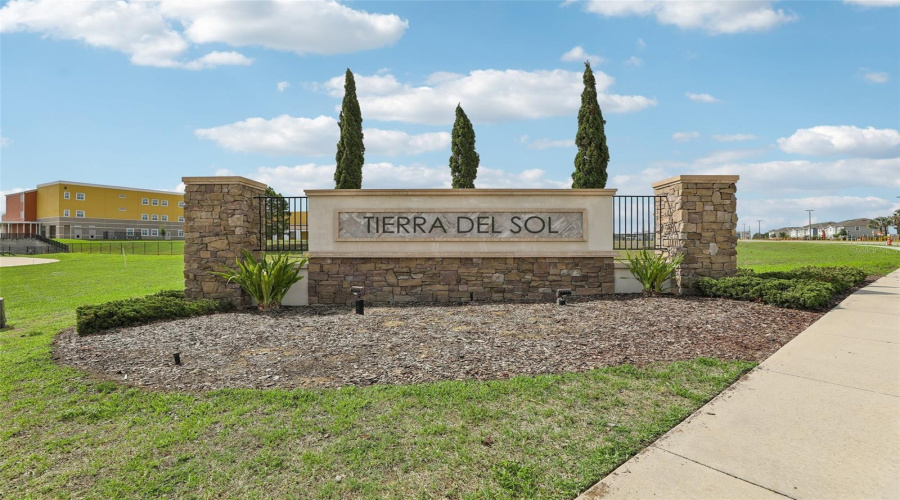 DAVENPORT, Florida 33897, 4 Bedrooms Bedrooms, ,2 BathroomsBathrooms,Residential,For Sale,COSTA BLANCA,0,MFRO6410948
