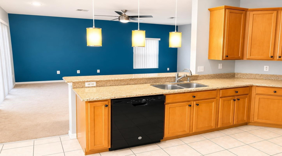KISSIMMEE, Florida 34746, 5 Bedrooms Bedrooms, ,3 BathroomsBathrooms,Residential,For Sale,PATRICIAN,0,MFRO6411446