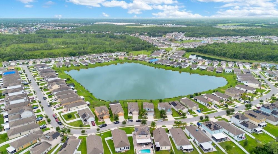 KISSIMMEE, Florida 34746, 4 Bedrooms Bedrooms, ,2 BathroomsBathrooms,Residential,For Sale,CANYON BREEZE,0,MFRTB8513879