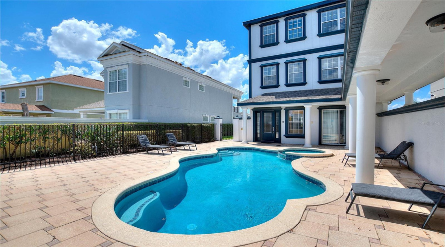 KISSIMMEE, Florida 34747, 5 Bedrooms Bedrooms, ,5 BathroomsBathrooms,Residential,For Sale,EUSTON DR,0,MFRS5150888