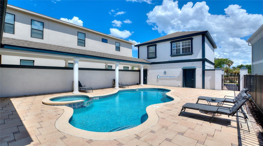 KISSIMMEE, Florida 34747, 5 Bedrooms Bedrooms, ,5 BathroomsBathrooms,Residential,For Sale,EUSTON DR,0,MFRS5150888