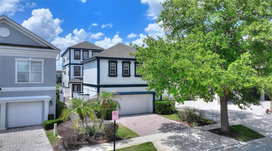 KISSIMMEE, Florida 34747, 5 Bedrooms Bedrooms, ,5 BathroomsBathrooms,Residential,For Sale,EUSTON DR,0,MFRS5150888
