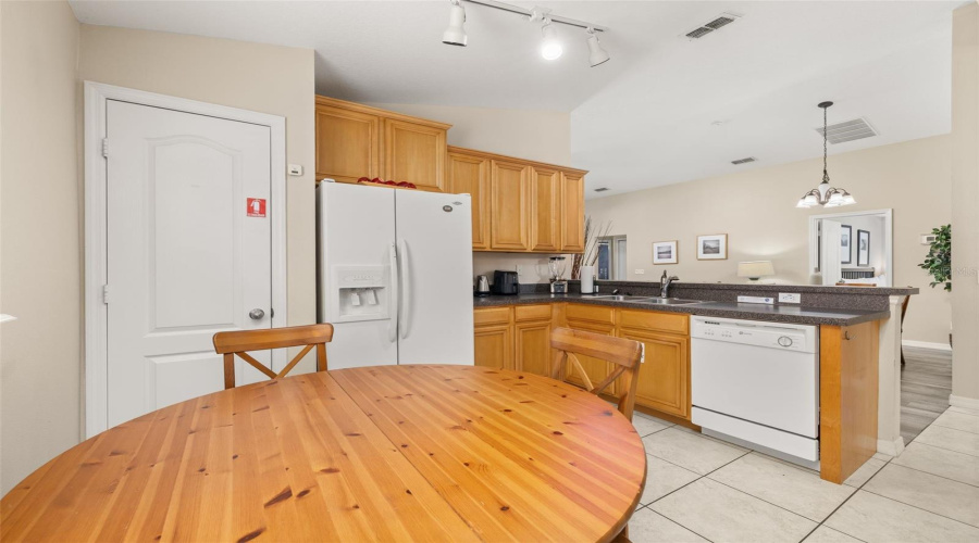 DAVENPORT, Florida 33896, 5 Bedrooms Bedrooms, ,3 BathroomsBathrooms,Residential,For Sale,SCRUB JAY,0,MFRS5150527
