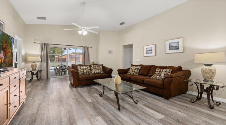 DAVENPORT, Florida 33896, 5 Bedrooms Bedrooms, ,3 BathroomsBathrooms,Residential,For Sale,SCRUB JAY,0,MFRS5150527