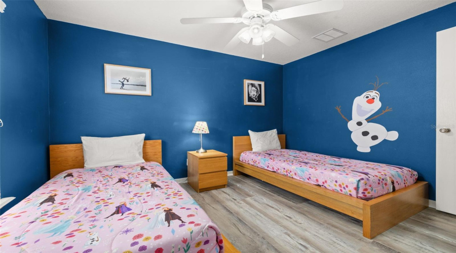 DAVENPORT, Florida 33896, 5 Bedrooms Bedrooms, ,3 BathroomsBathrooms,Residential,For Sale,SCRUB JAY,0,MFRS5150527