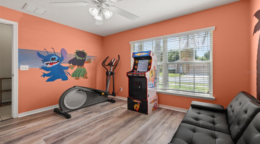 DAVENPORT, Florida 33896, 5 Bedrooms Bedrooms, ,3 BathroomsBathrooms,Residential,For Sale,SCRUB JAY,0,MFRS5150527