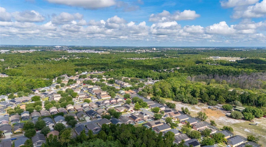 DAVENPORT, Florida 33896, 5 Bedrooms Bedrooms, ,3 BathroomsBathrooms,Residential,For Sale,SCRUB JAY,0,MFRS5150527