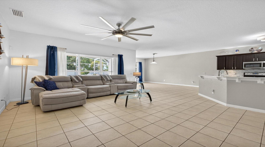 DAVENPORT, Florida 33837, 5 Bedrooms Bedrooms, ,3 BathroomsBathrooms,Residential,For Sale,SAND HILL POINT,0,MFRO6411388