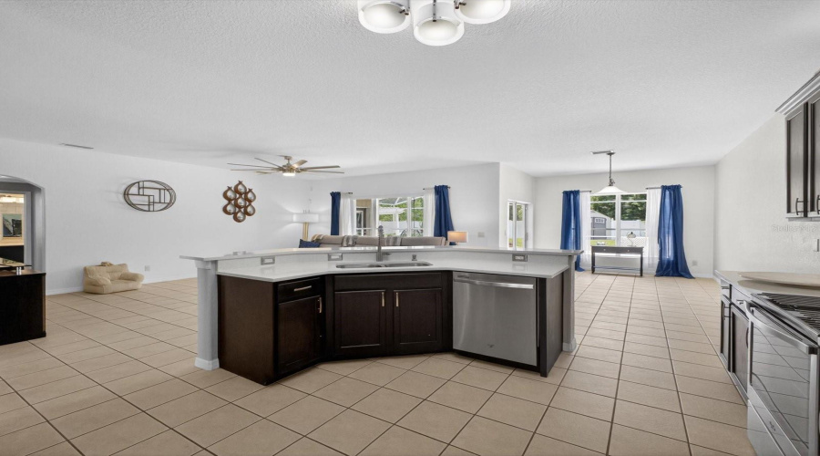 DAVENPORT, Florida 33837, 5 Bedrooms Bedrooms, ,3 BathroomsBathrooms,Residential,For Sale,SAND HILL POINT,0,MFRO6411388