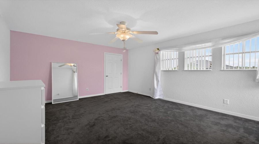DAVENPORT, Florida 33837, 5 Bedrooms Bedrooms, ,3 BathroomsBathrooms,Residential,For Sale,SAND HILL POINT,0,MFRO6411388