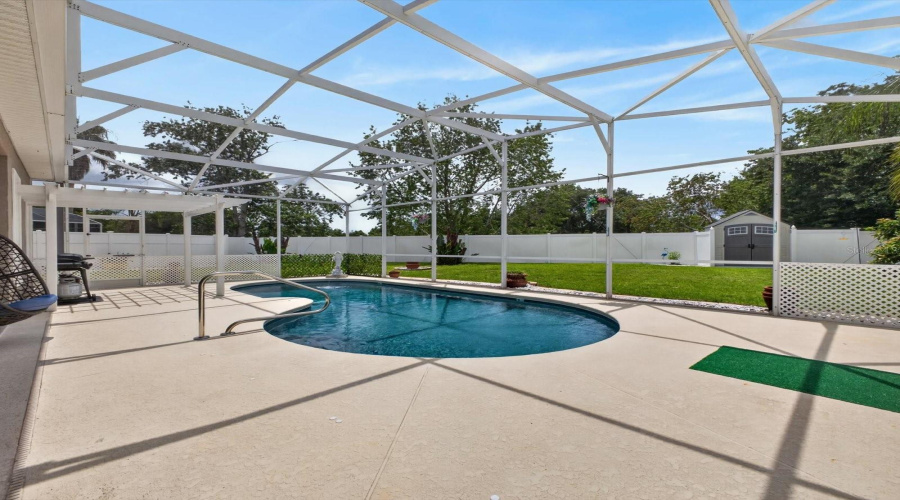 DAVENPORT, Florida 33837, 5 Bedrooms Bedrooms, ,3 BathroomsBathrooms,Residential,For Sale,SAND HILL POINT,0,MFRO6411388