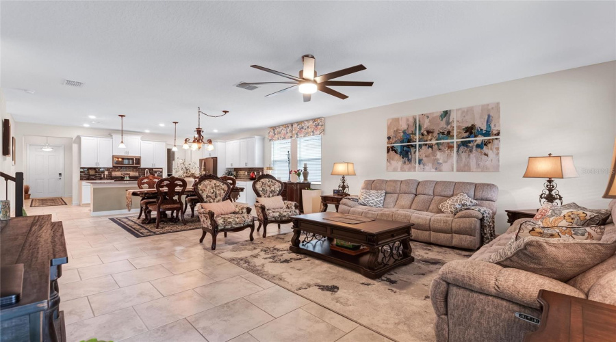 DAVENPORT, Florida 33896, 5 Bedrooms Bedrooms, ,4 BathroomsBathrooms,Residential,For Sale,BLACKWOLF RUN RD,0,MFRS5150917