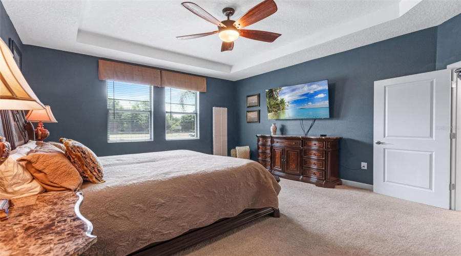 DAVENPORT, Florida 33896, 5 Bedrooms Bedrooms, ,4 BathroomsBathrooms,Residential,For Sale,BLACKWOLF RUN RD,0,MFRS5150917