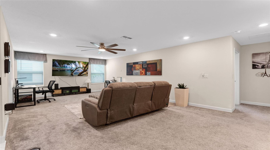 DAVENPORT, Florida 33896, 5 Bedrooms Bedrooms, ,4 BathroomsBathrooms,Residential,For Sale,BLACKWOLF RUN RD,0,MFRS5150917