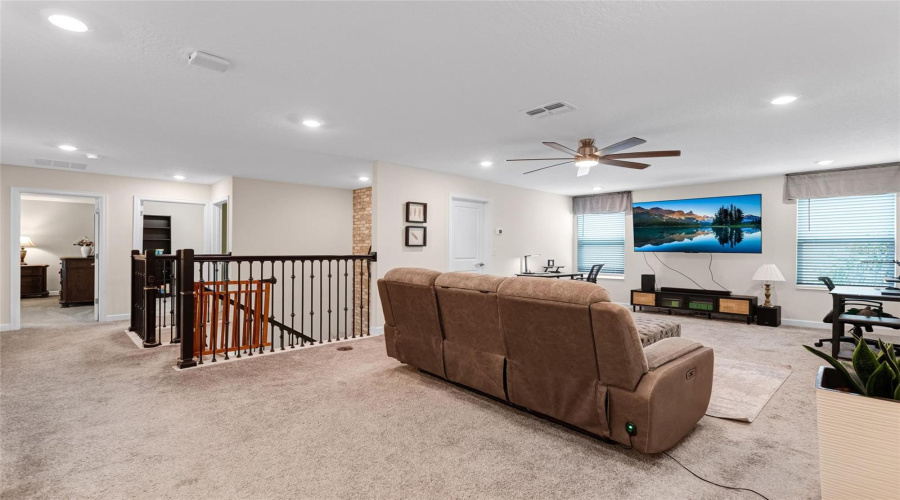 DAVENPORT, Florida 33896, 5 Bedrooms Bedrooms, ,4 BathroomsBathrooms,Residential,For Sale,BLACKWOLF RUN RD,0,MFRS5150917