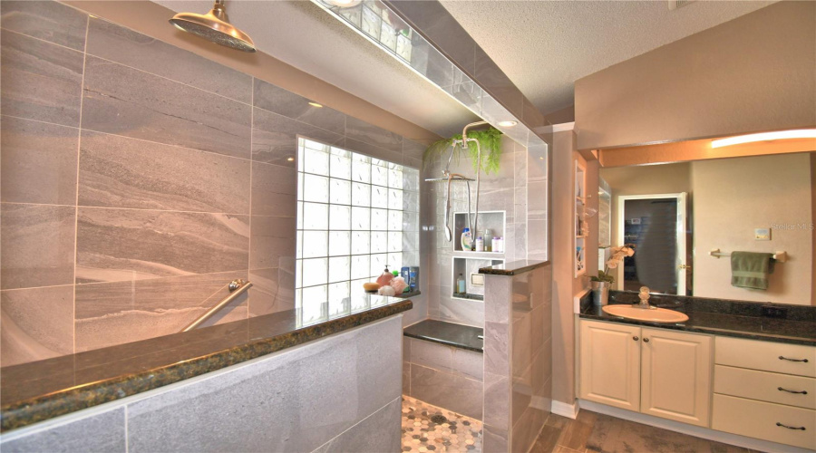 DAVENPORT, Florida 33837, 3 Bedrooms Bedrooms, ,2 BathroomsBathrooms,Residential,For Sale,SIERRA,0,MFRP4938834