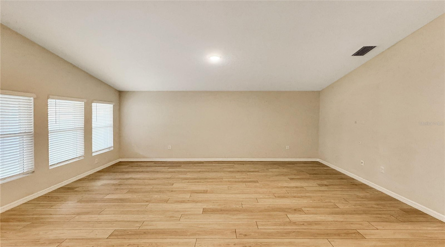 DAVENPORT, Florida 33837, 4 Bedrooms Bedrooms, ,2 BathroomsBathrooms,Residential,For Sale,CANYON OAK,0,MFRS5150404