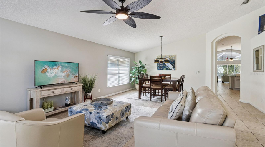 KISSIMMEE, Florida 34746, 4 Bedrooms Bedrooms, ,3 BathroomsBathrooms,Residential,For Sale,MADIERA BEACH,0,MFRS5146755