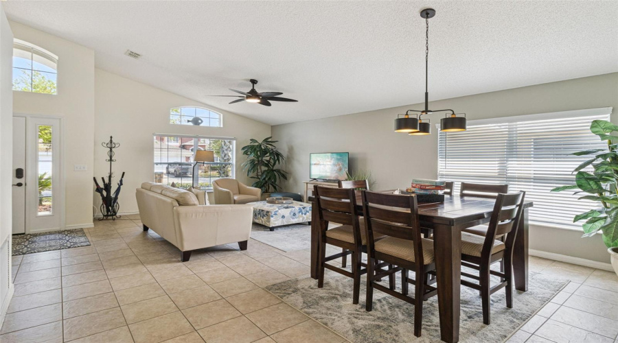 KISSIMMEE, Florida 34746, 4 Bedrooms Bedrooms, ,3 BathroomsBathrooms,Residential,For Sale,MADIERA BEACH,0,MFRS5146755
