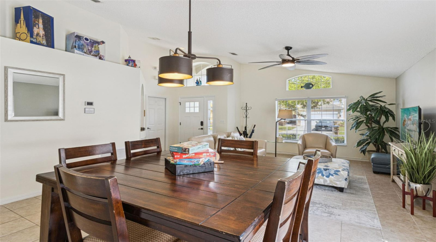 KISSIMMEE, Florida 34746, 4 Bedrooms Bedrooms, ,3 BathroomsBathrooms,Residential,For Sale,MADIERA BEACH,0,MFRS5146755