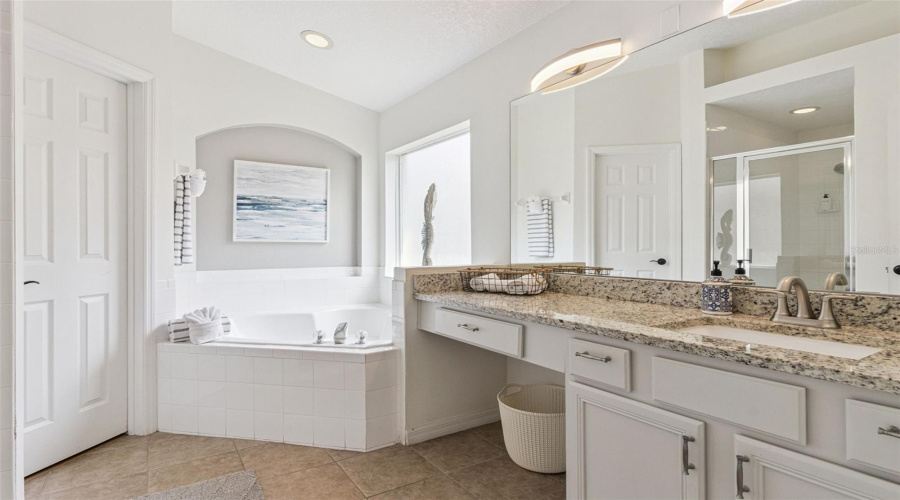 KISSIMMEE, Florida 34746, 4 Bedrooms Bedrooms, ,3 BathroomsBathrooms,Residential,For Sale,MADIERA BEACH,0,MFRS5146755