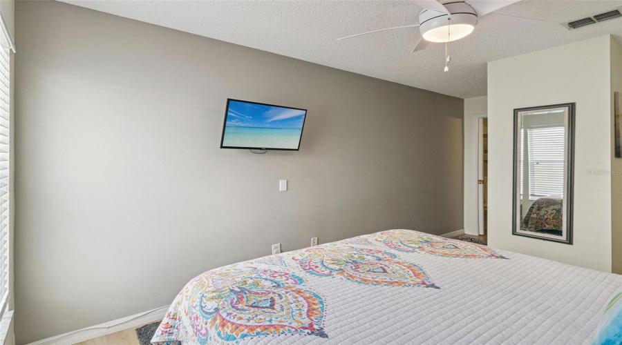 KISSIMMEE, Florida 34746, 4 Bedrooms Bedrooms, ,3 BathroomsBathrooms,Residential,For Sale,MADIERA BEACH,0,MFRS5146755
