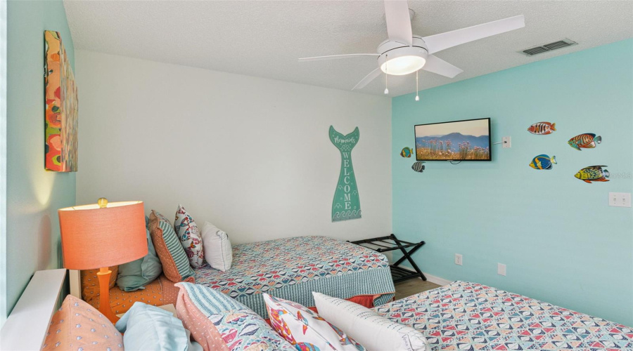 KISSIMMEE, Florida 34746, 4 Bedrooms Bedrooms, ,3 BathroomsBathrooms,Residential,For Sale,MADIERA BEACH,0,MFRS5146755