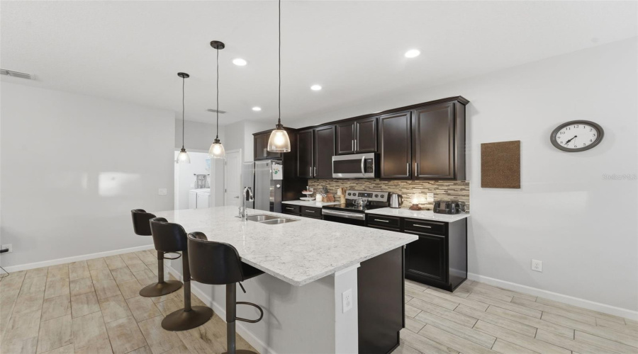 DAVENPORT, Florida 33837, 3 Bedrooms Bedrooms, ,2 BathroomsBathrooms,Residential,For Sale,HENDON,0,MFRO6412360