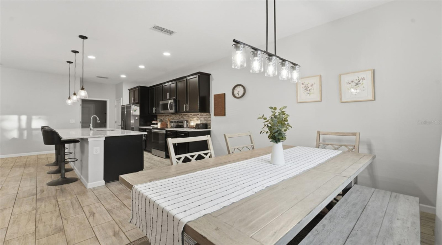 DAVENPORT, Florida 33837, 3 Bedrooms Bedrooms, ,2 BathroomsBathrooms,Residential,For Sale,HENDON,0,MFRO6412360
